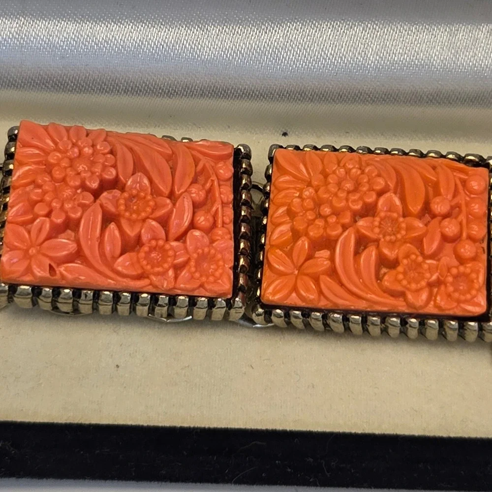 Carved Floral Link Bracelet Womens 7.25in Orange Excellent Faux Cinnabar - Picture 2 of 3